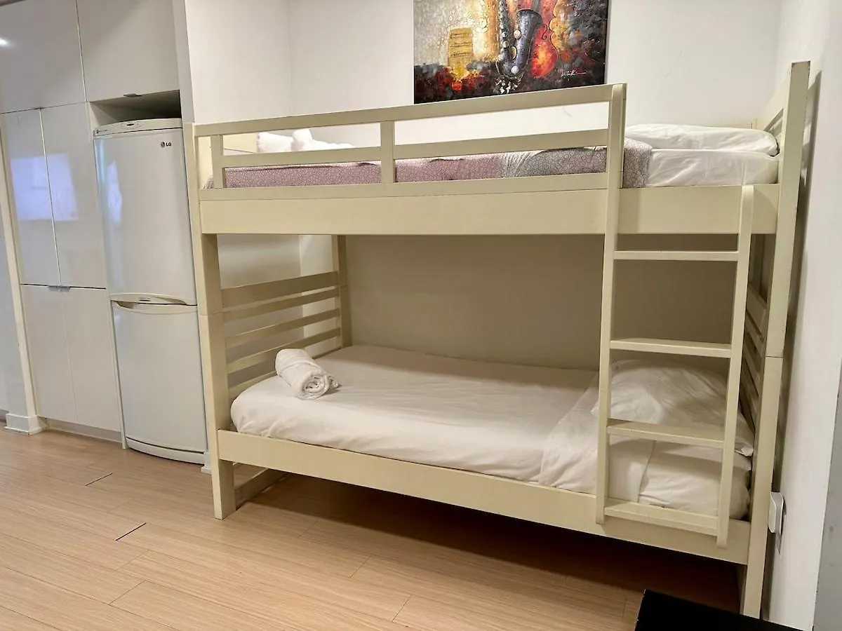 Comfy 1Bdrm & Bunk Bed Plus Sofabed Plus Terrace & Parking Toronto Kanada